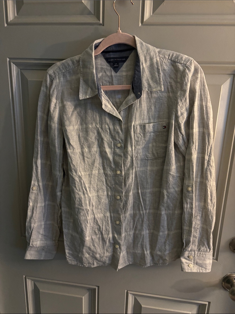 Tommy Hilfiger Light Gray Plaid Casual Button-Down Shirt